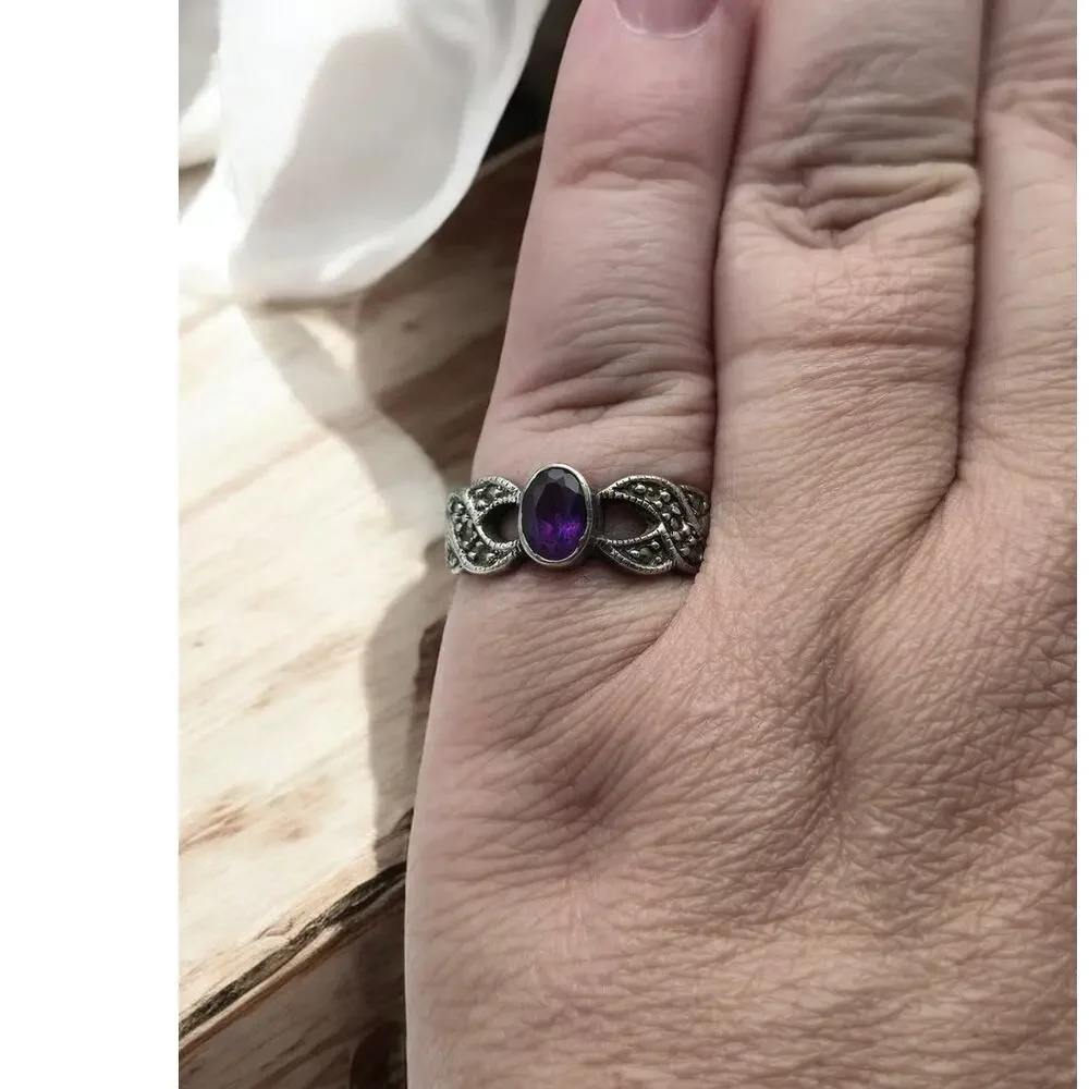 Amethyst and Marcasite Art Deco Sterling Silver 925 Vintage Ring US Size 8